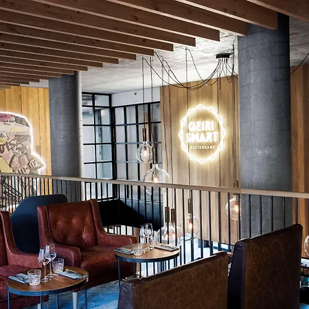 Canopy By Hilton Centre Hotell 4*