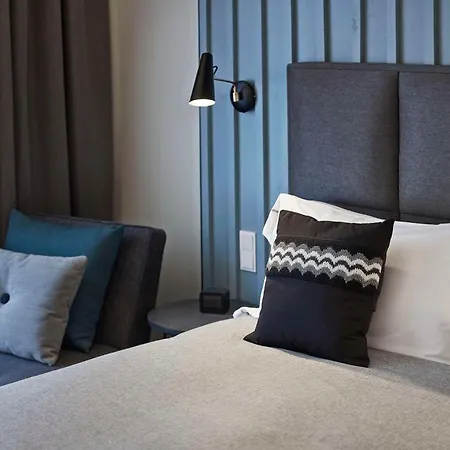 Canopy By Hilton Centre 4*